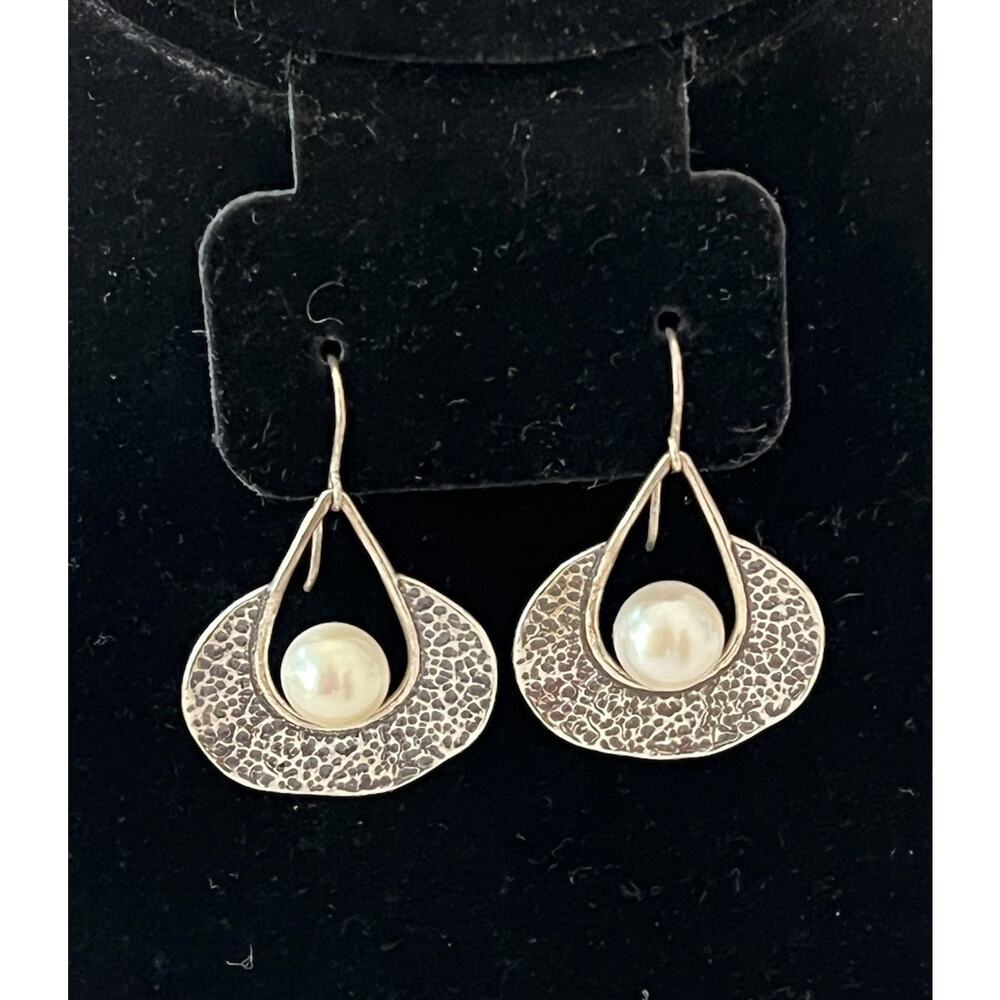 Israel Didae 925 Sterling Silver Pearl Earrings Hammered Modernist Dangle
